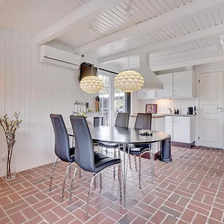 Tatil Evi Three-bedroom Holiday In *