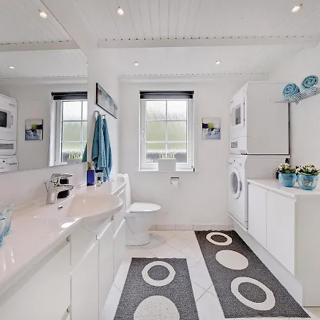 Three-bedroom Holiday In * Blåvand