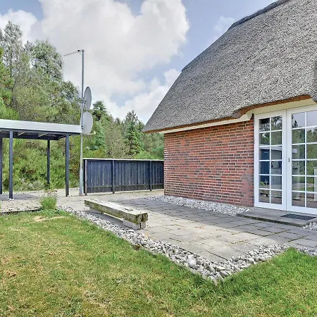 Three-bedroom Holiday In